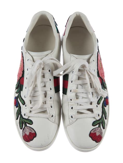 gucci sneakers embroidered